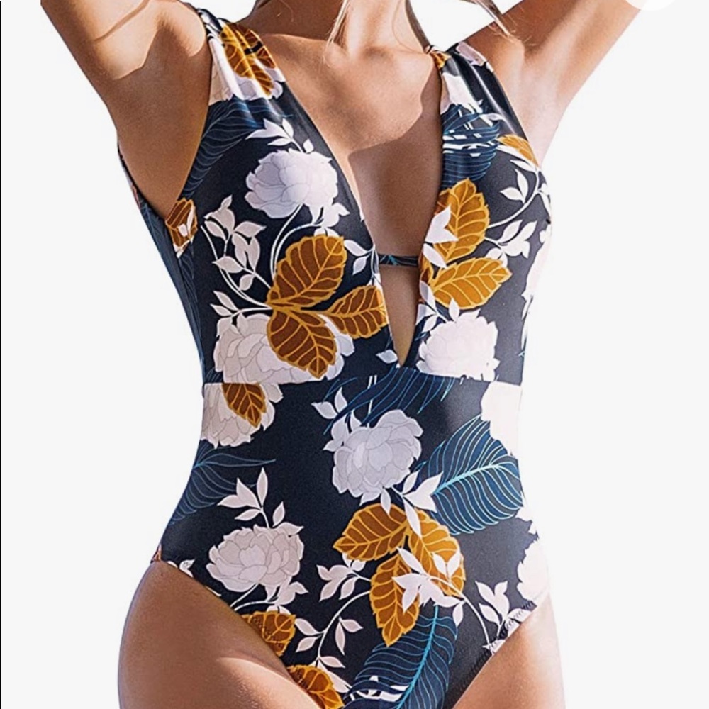 CUPSHE one piece swim suit